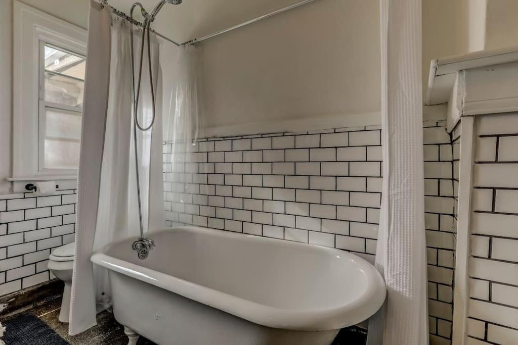 Luxe Mid-Century Styled Historic Townhouse #1 Detroit Exterior foto
