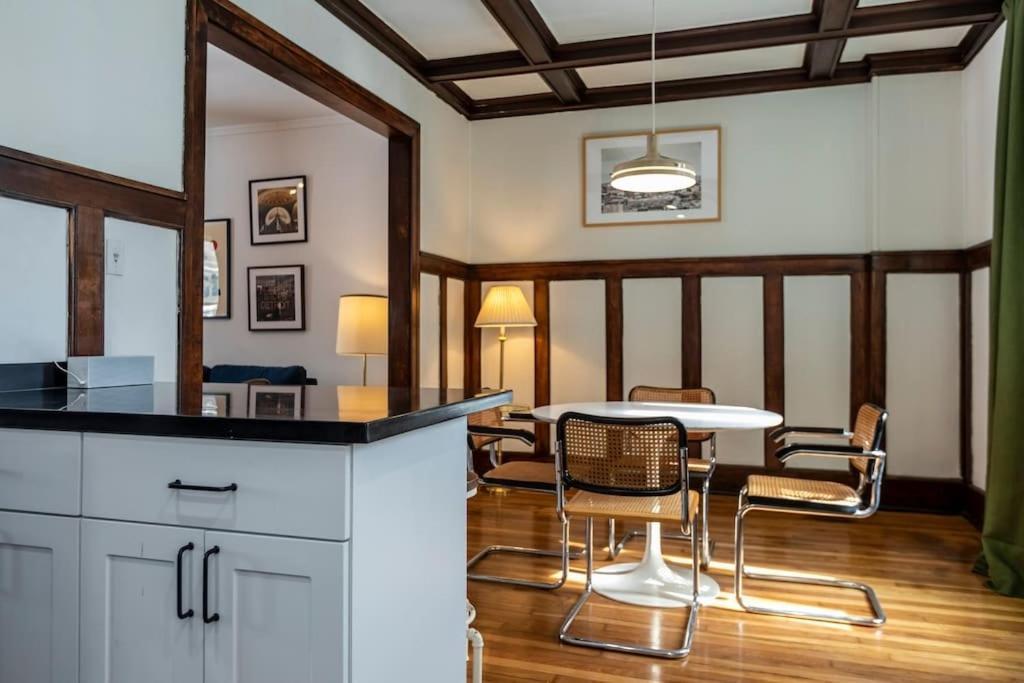 Luxe Mid-Century Styled Historic Townhouse #1 Detroit Exterior foto